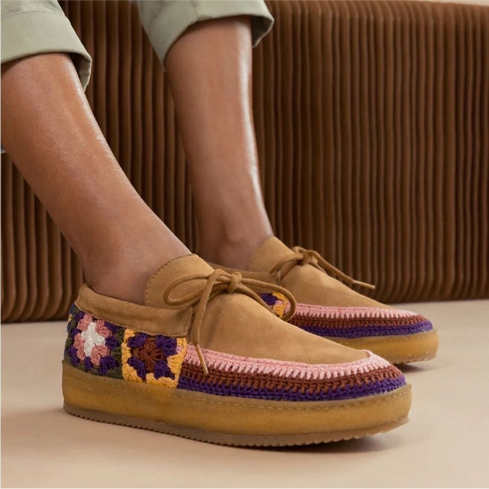 Stylish Tan and Pink Komo Crochet Moccasins - Picture 4 of 8